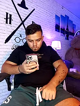 Snapshot of Naughty_Charly chatting on 02/15/25, 06:23 Naughty Charly online show from 02/15/25, 06:23