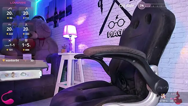 Snapshot of Naughty_Charly chatting on 02/16/25, 09:59 Naughty Charly online show from 02/16/25, 09:59