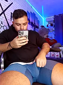 Snapshot of Naughty_Charly chatting on 02/25/25, 03:27 Naughty Charly online show from 02/25/25, 03:27