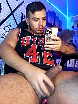 Snapshot of Naughty_Charly chatting on 03/04/25, 03:15 Naughty Charly online show from 03/04/25, 03:15