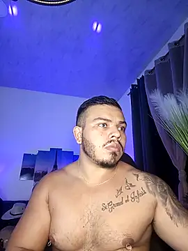 Snapshot of Naughty_Charly chatting on 09/15/25, 12:21 Naughty Charly online show from 09/15/25, 12:21