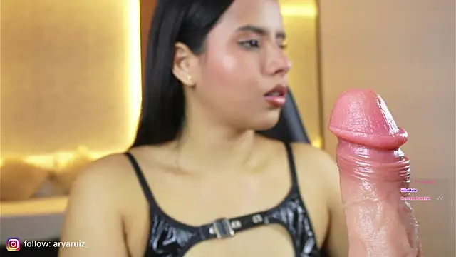 arya ruizz online show from 10/25/25, 01:51