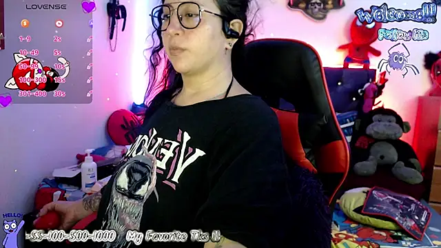 Snapshot of Bigsexycat chatting on 02/07/25, 07:40 Bigsexycat online show from 02/07/25, 07:40