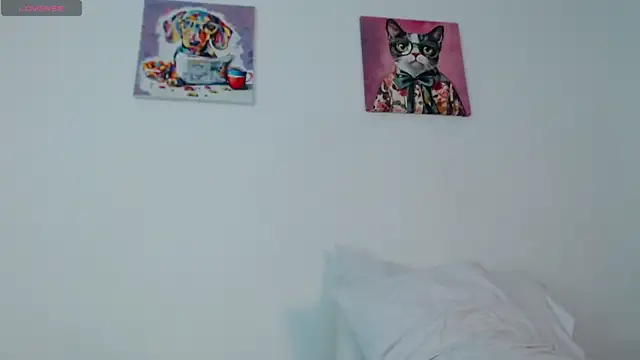 Snapshot of lilith_luv chatting on 11/18/25, 04:39 lilith luv online show from 11/18/25, 04:39