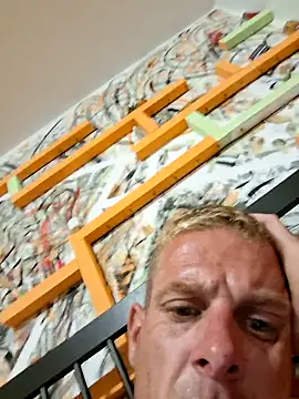 Snapshot of babilon891231 chatting on 09/23/25, 12:02 babilon891231 online show from 09/23/25, 12:02