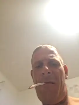 Snapshot of babilon891231 chatting on 11/26/25, 02:12 babilon891231 online show from 11/26/25, 02:12