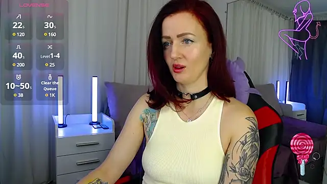 Snapshot of ElisaJane chatting on 12/28/24, 08:25 ElisaJane online show from 12/28/24, 08:25