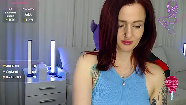 Snapshot of ElisaJane chatting on 01/10/25, 11:29 ElisaJane online show from 01/10/25, 11:29
