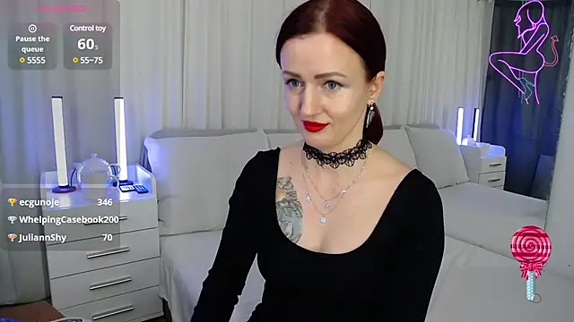 Snapshot of ElisaJane chatting on 01/12/25, 12:28 ElisaJane online show from 01/12/25, 12:28