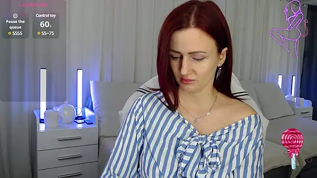 Snapshot of ElisaJane chatting on 02/01/25, 08:47 ElisaJane online show from 02/01/25, 08:47