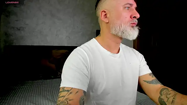 BlowMyXXL online show from 02/01/25, 09:11