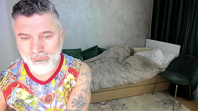 BlowMyXXL online show from 02/06/25, 01:21