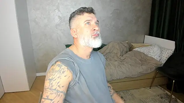 BlowMyXXL online show from 02/08/25, 08:21