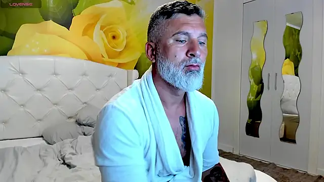 BlowMyXXL online show from 11/05/25, 02:50