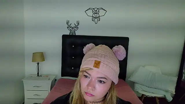 Snapshot of Cuckold_lover69 chatting on 01/04/25, 10:27 Cuckold lover69 online show from 01/04/25, 10:27