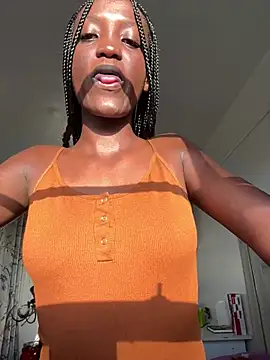 Snapshot of Fanclubbbbb chatting on 02/25/25, 04:24 Fanclubbbbb online show from 02/25/25, 04:24