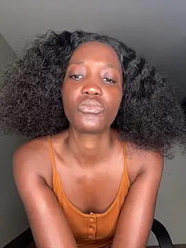 Snapshot of Fanclubbbbb chatting on 09/14/25, 02:22 Fanclubbbbb online show from 09/14/25, 02:22