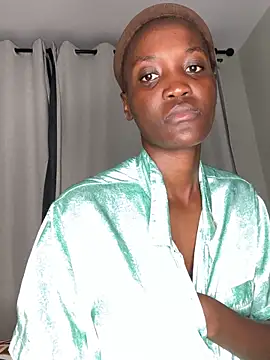 Snapshot of Fanclubbbbb chatting on 11/12/25, 12:11 Fanclubbbbb online show from 11/12/25, 12:11