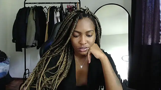 marisilva br online show from 02/03/25, 12:03