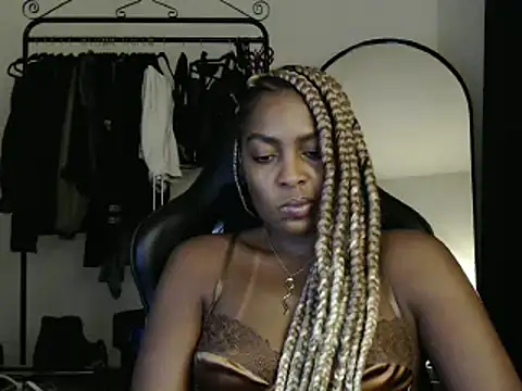 marisilva br online show from 03/22/25, 10:48