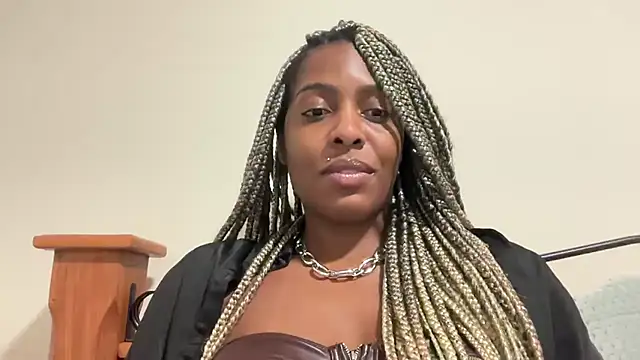 marisilva br online show from 09/18/25, 02:02