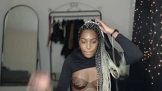 marisilva br online show from 10/24/25, 12:41