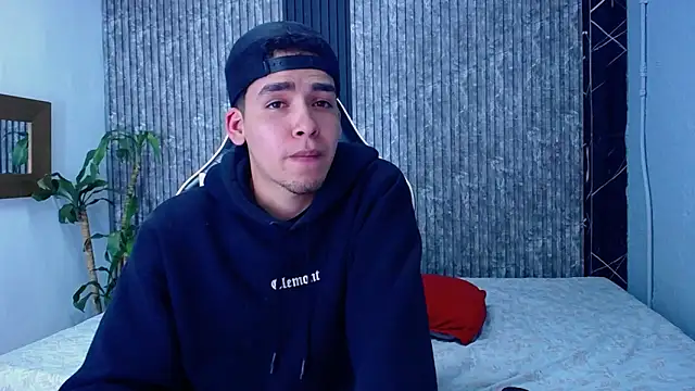 Mike 0233  online show from 10/18/25, 04:15