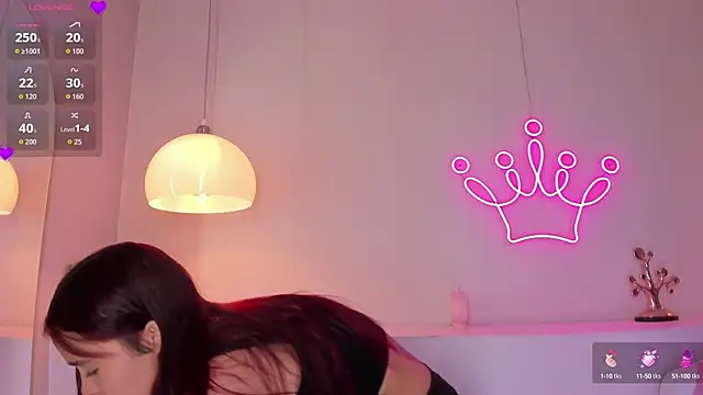 Snapshot of violeth_hill chatting on 10/07/25, 08:06 violeth hill online show from 10/07/25, 08:06