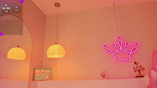 Snapshot of violeth_hill chatting on 10/14/25, 07:47 violeth hill online show from 10/14/25, 07:47