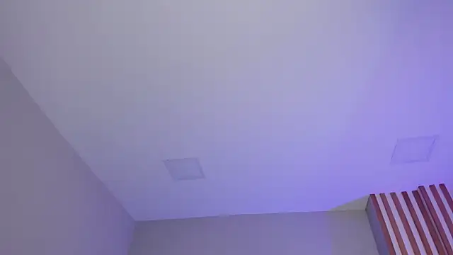 Snapshot of violeth_hill chatting on 10/31/25, 06:42 violeth hill online show from 10/31/25, 06:42