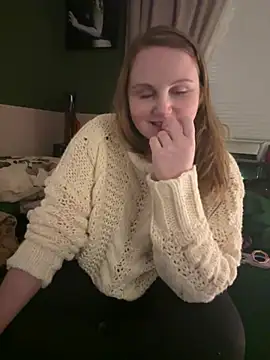 Snapshot of GingerSnap33 chatting on 12/14/24, 03:29 GingerSnap33 online show from 12/14/24, 03:29