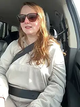 Snapshot of GingerSnap33 chatting on 02/02/25, 08:30 GingerSnap33 online show from 02/02/25, 08:30