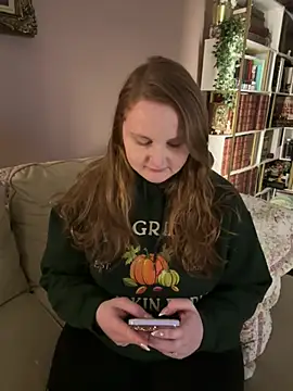 Snapshot of GingerSnap33 chatting on 02/22/25, 02:06 GingerSnap33 online show from 02/22/25, 02:06