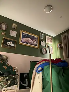 Snapshot of GingerSnap33 chatting on 02/23/25, 03:35 GingerSnap33 online show from 02/23/25, 03:35