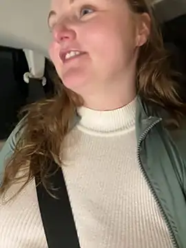 Snapshot of GingerSnap33 chatting on 02/28/25, 02:20 GingerSnap33 online show from 02/28/25, 02:20