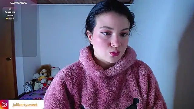 juli05star20 online show from 10/15/25, 03:06