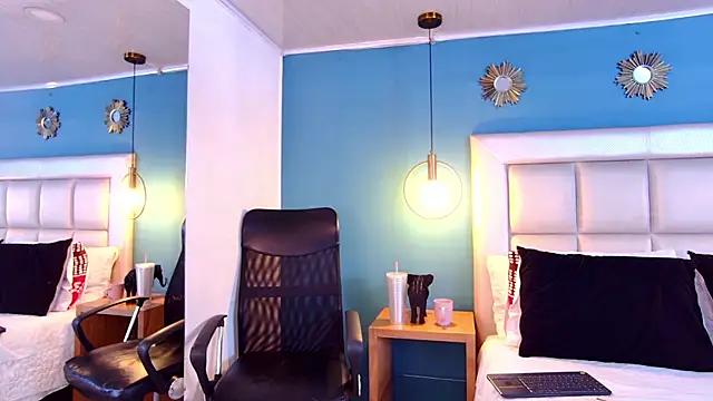 Miss ary online show from 01/29/25, 03:37