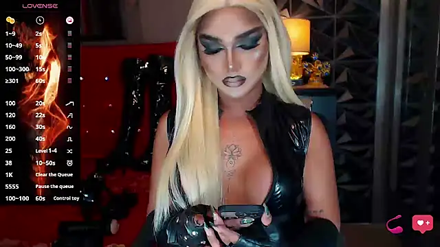 Snapshot of NatalyaFox chatting on 03/15/25, 07:31 NatalyaFox online show from 03/15/25, 07:31