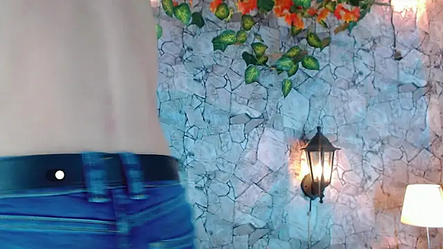SexyJuliii21 online show from 01/12/25, 09:29