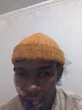 Snapshot of MixedItem chatting on 10/19/25, 12:28 MixedItem online show from 10/19/25, 12:28