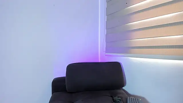 thaliacollins online show from 12/03/24, 01:54