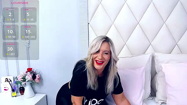 GinaBear online show from 09/24/25, 06:55