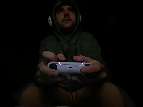 Snapshot of jerkitcentral chatting on 03/01/25, 04:58 jerkitcentral online show from 03/01/25, 04:58