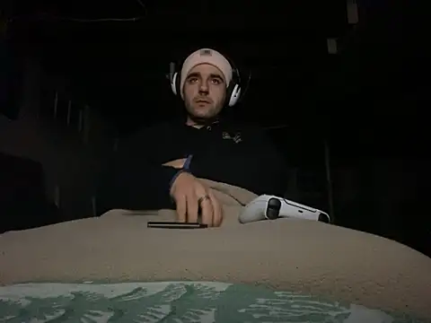 Snapshot of jerkitcentral chatting on 03/17/25, 05:34 jerkitcentral online show from 03/17/25, 05:34