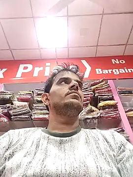 Snapshot of absoluteright chatting on 11/11/25, 12:38 absoluteright online show from 11/11/25, 12:38