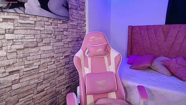 RachelStein online show from 10/10/25, 08:13