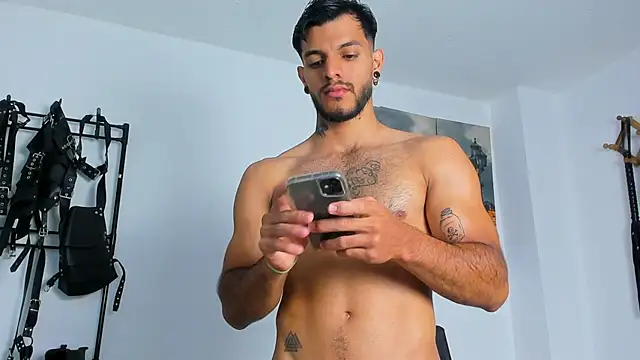 JuanBlade online show from 11/19/25, 01:38