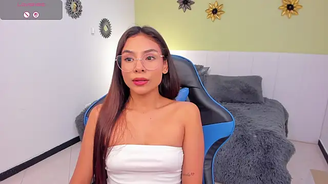 Snapshot of amira_cute2 chatting on 03/05/25, 03:51 amira cute2 online show from 03/05/25, 03:51