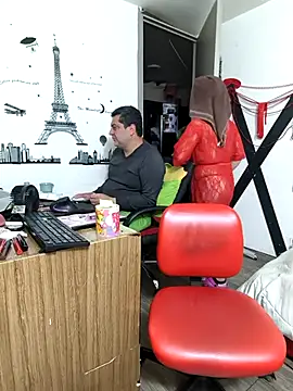 Snapshot of hotandfierylatinos2023 chatting on 10/23/25, 09:41 hotandfierylatinos2023 online show from 10/23/25, 09:41