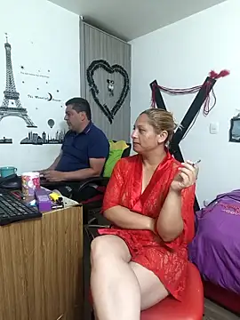 Snapshot of hotandfierylatinos2023 chatting on 11/14/25, 09:52 hotandfierylatinos2023 online show from 11/14/25, 09:52